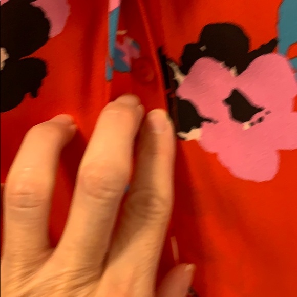 Chelsea & Theodore Sleeveless Blouse - Picture 3 of 6